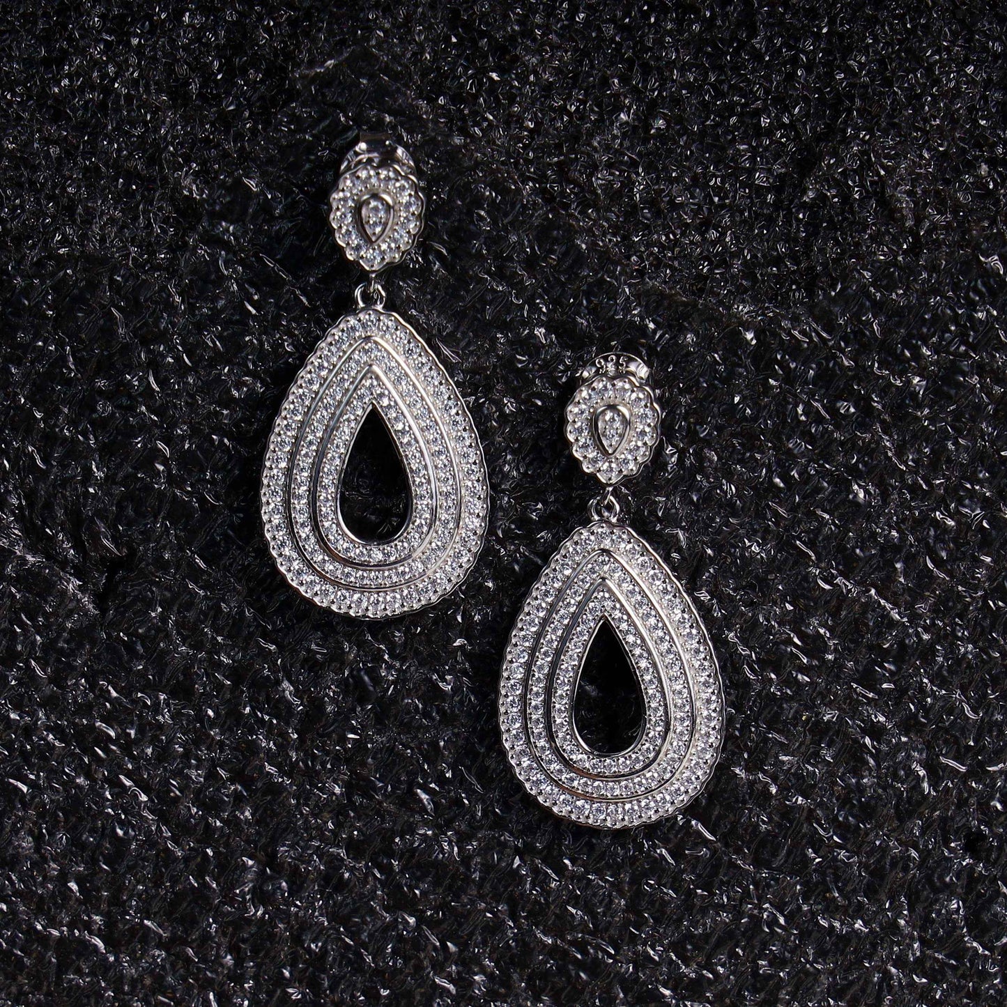 Sparkling Kenky Danglers