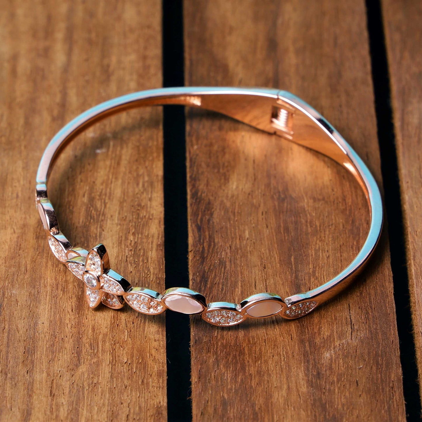Elegant MOP Bracelet with Zirconia accent
