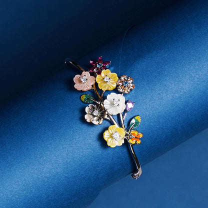 Classic Mother of Pearl Flower Bracelet